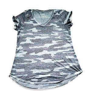 Workshop Republic Clothing Camo Vneck Top L